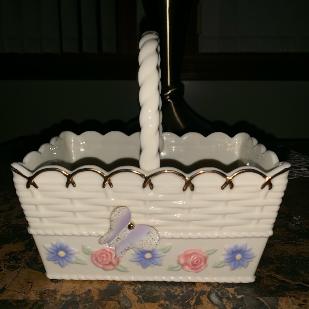 Beautiful Lenox Butterfly Basket
